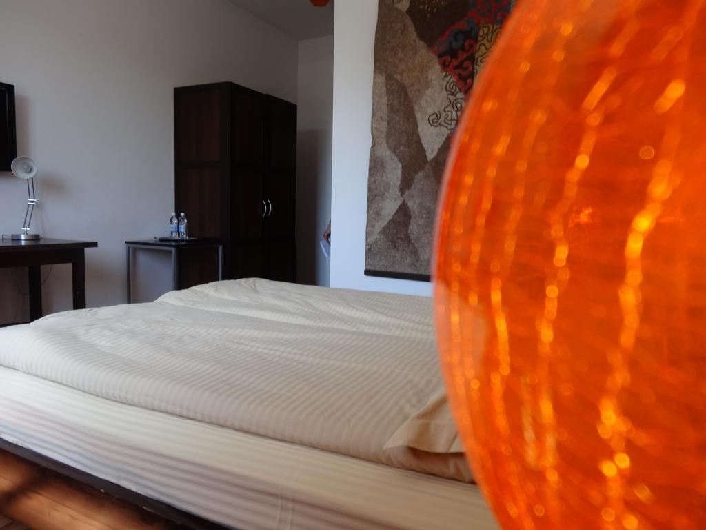 Amir Hotel Karakol Rum bild