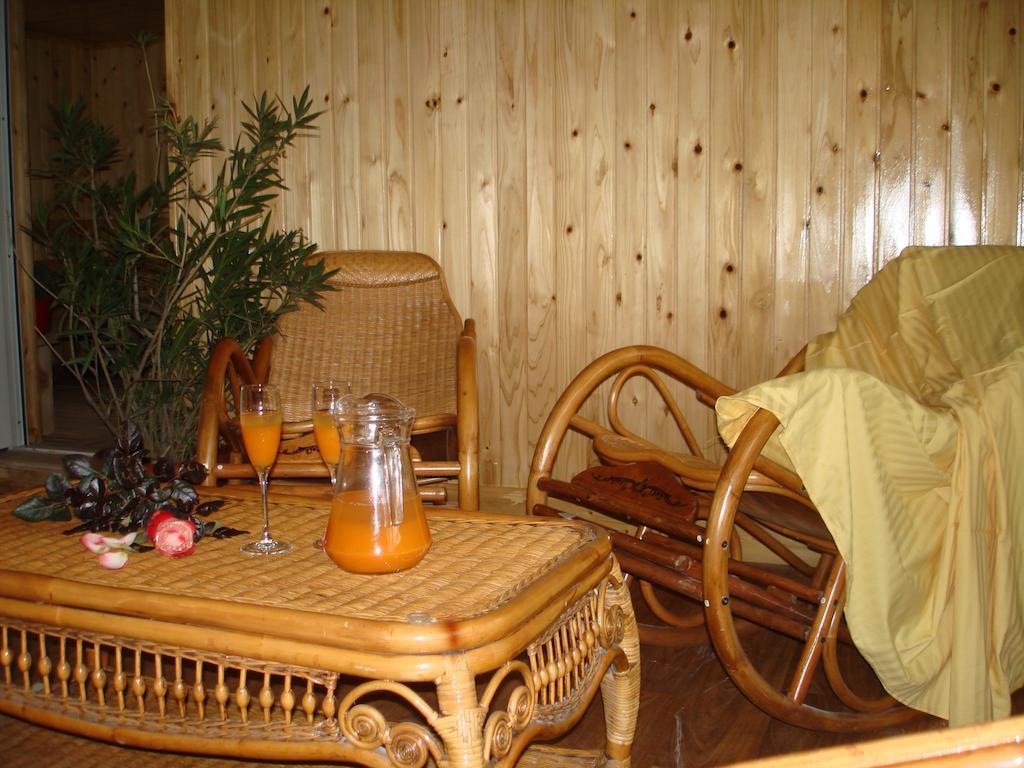 Amir Hotel Karakol Exteriör bild