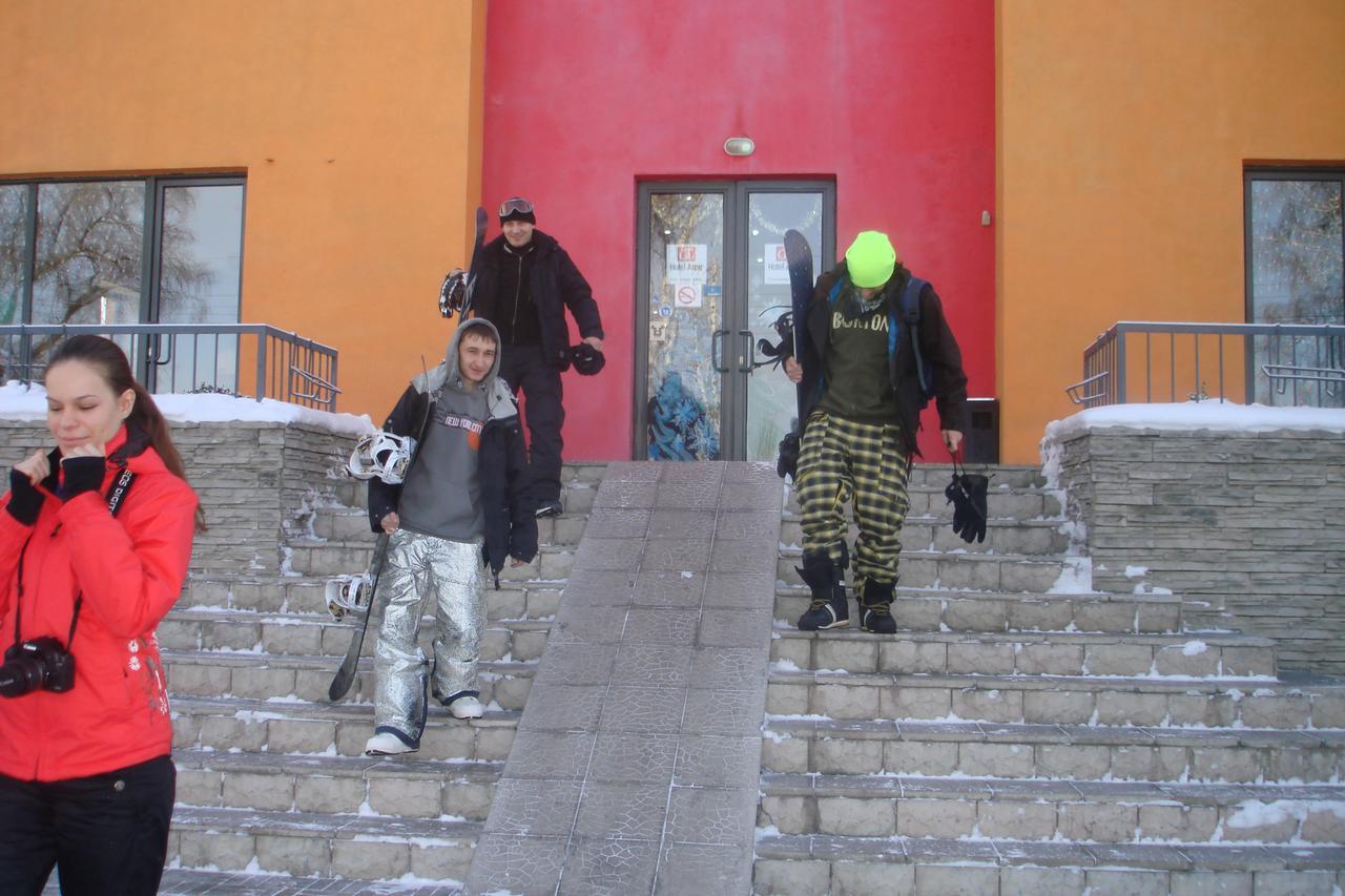 Amir Hotel Karakol Exteriör bild