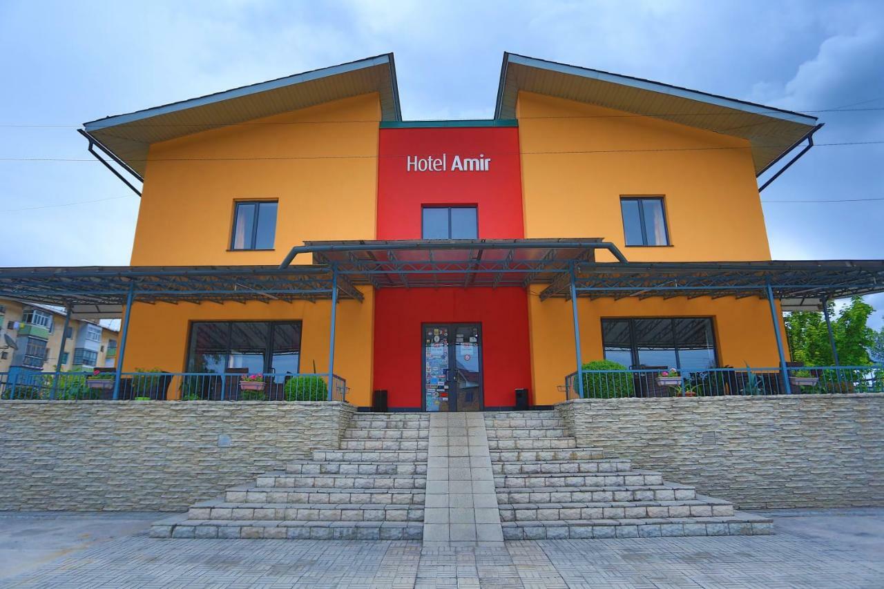 Amir Hotel Karakol Exteriör bild